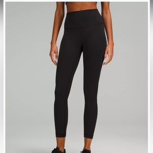Lululemon Wunder Train High-Rise
Tight 25"